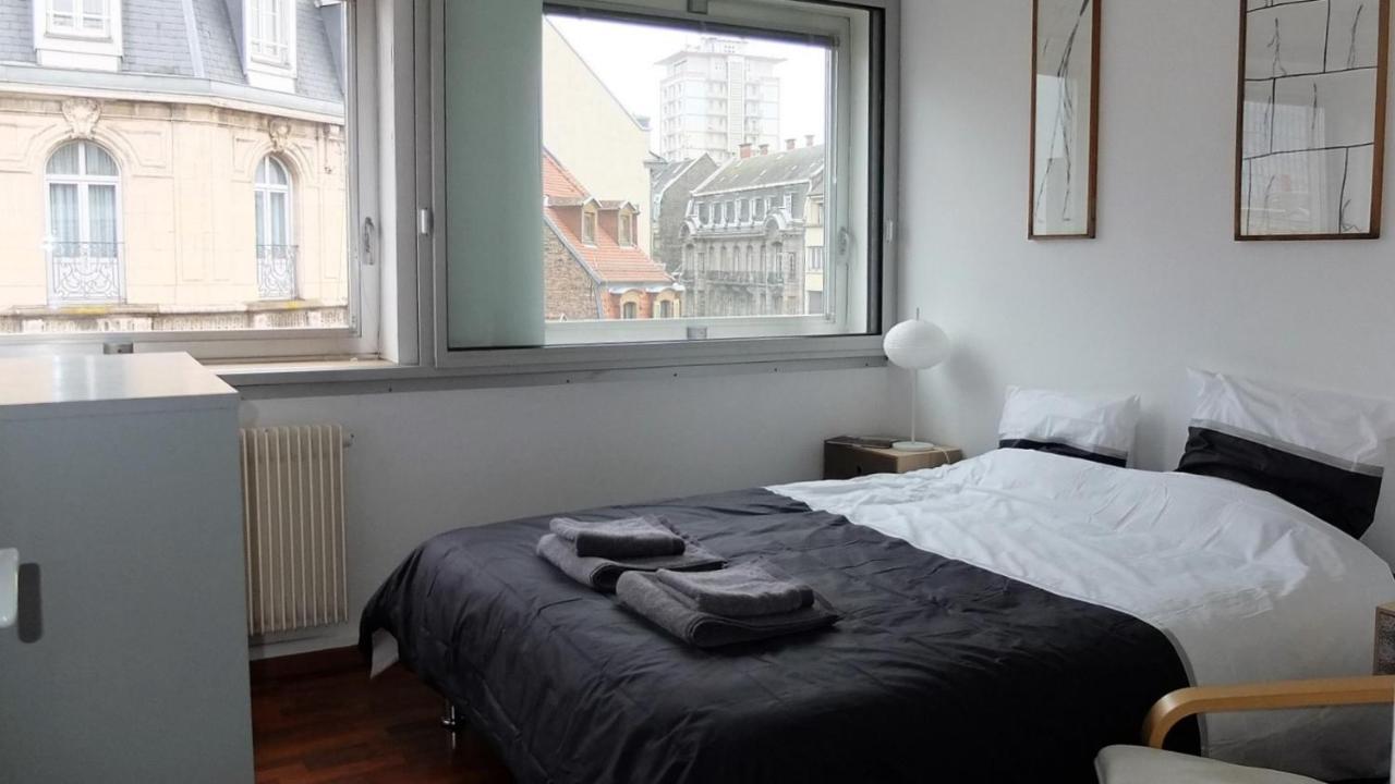 2 Petite Rue Du Vieux Marche Aux Vins 3pc *